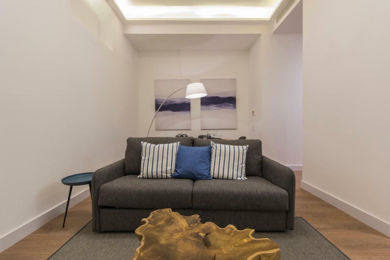 High Ceiling Duplex At Cais Do Sodre Apartment